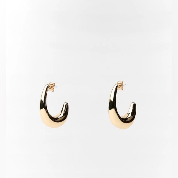 Zara Jewelry - NWT. Zara Golden Tear Droplet-Shaped Textured Metal Earrings.